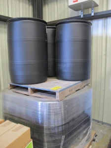 LOT (7) DRUMS, STORAGE TYPE, 55 GALLON CAPACITY, HAZARDOUS WASTE REPACK/SHIPPING KIND, POLYETHYLENE MATERIAL. CLOSED HEAD. BLACK COLOR. 2" NPT OPENING AND 2" BUTTRESS OPENING WITH A 3/4" NPT CENTER REDUCER. UN MARKING 1H1/Y1.8/100 (W-44) LOADING & HANDLING FEE $15-